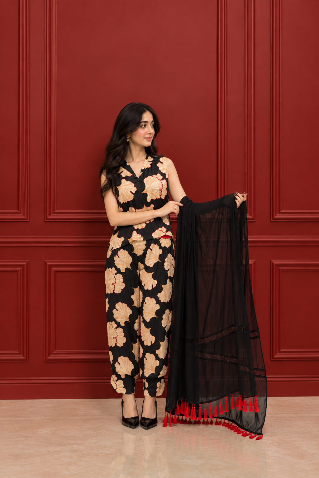Elegant 3-Piece Printed Silk Suit – Short Silk Printed Shirt with Matching Silk Trouser & Chiffon Dupatta