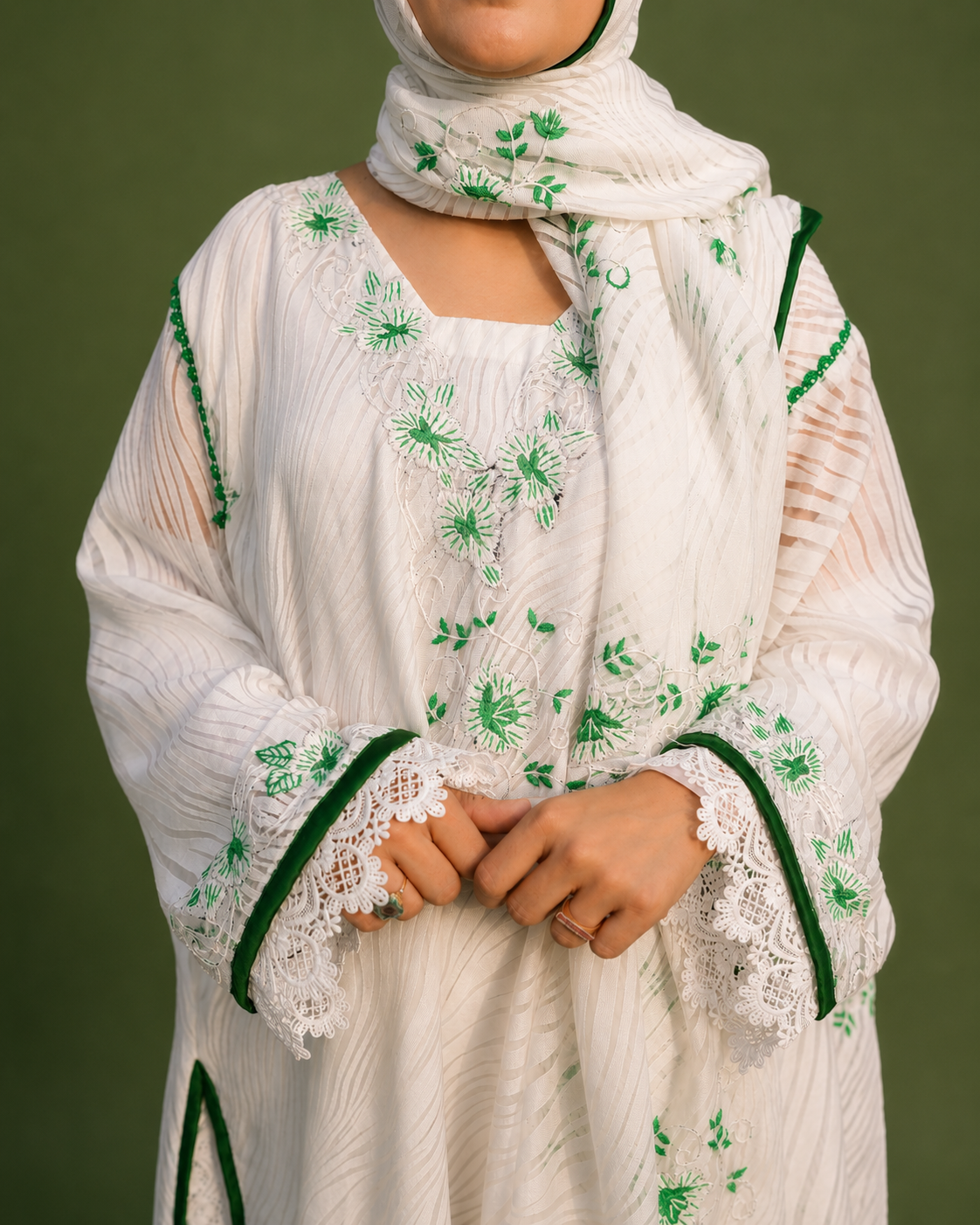 Ivory Emerald – 3 Piece Ready to Wear Lawn Suit